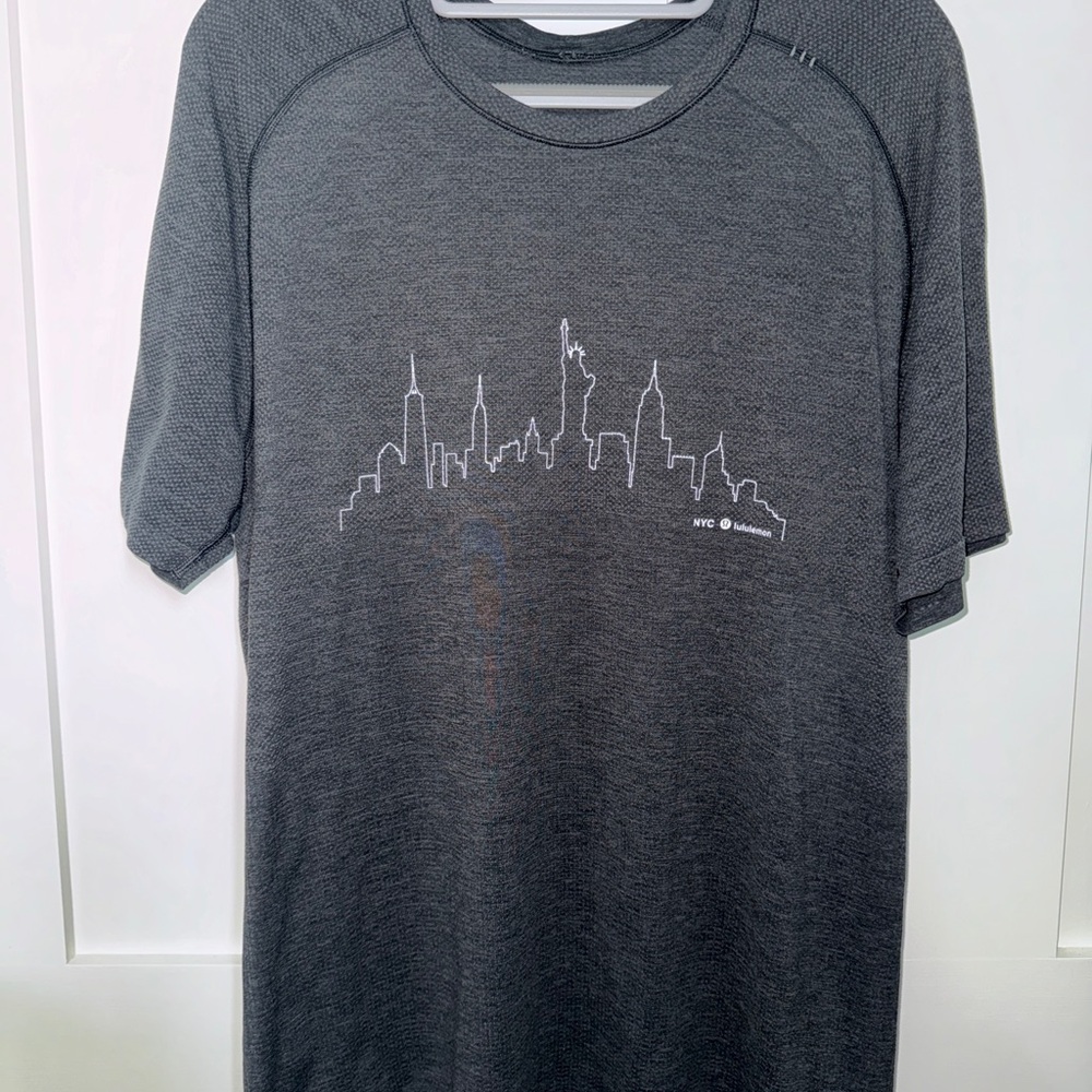 Lululemon NYC Limited Edition Size M Metal Vent Tech T-Shirt